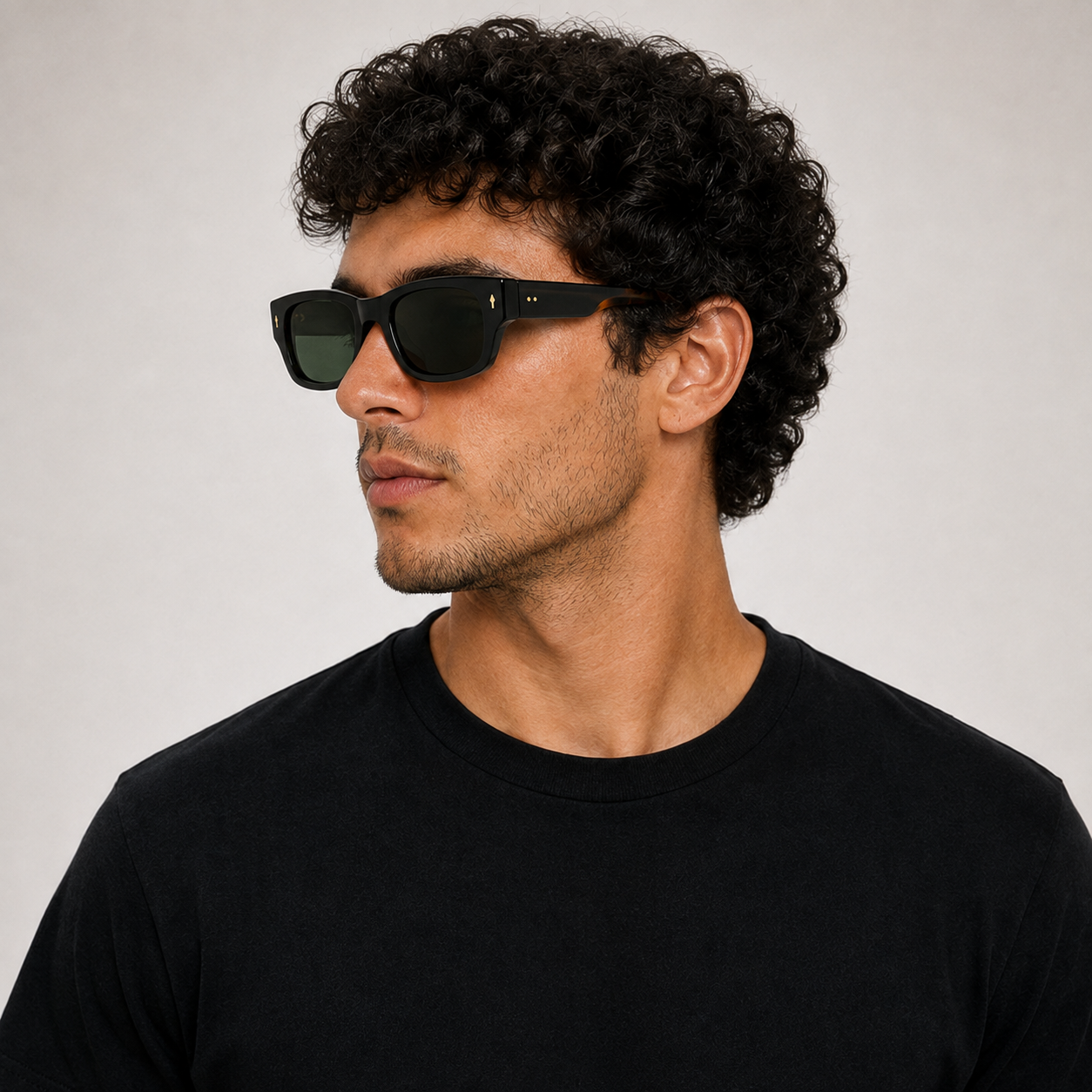 Havana - modelo masculino en angulo