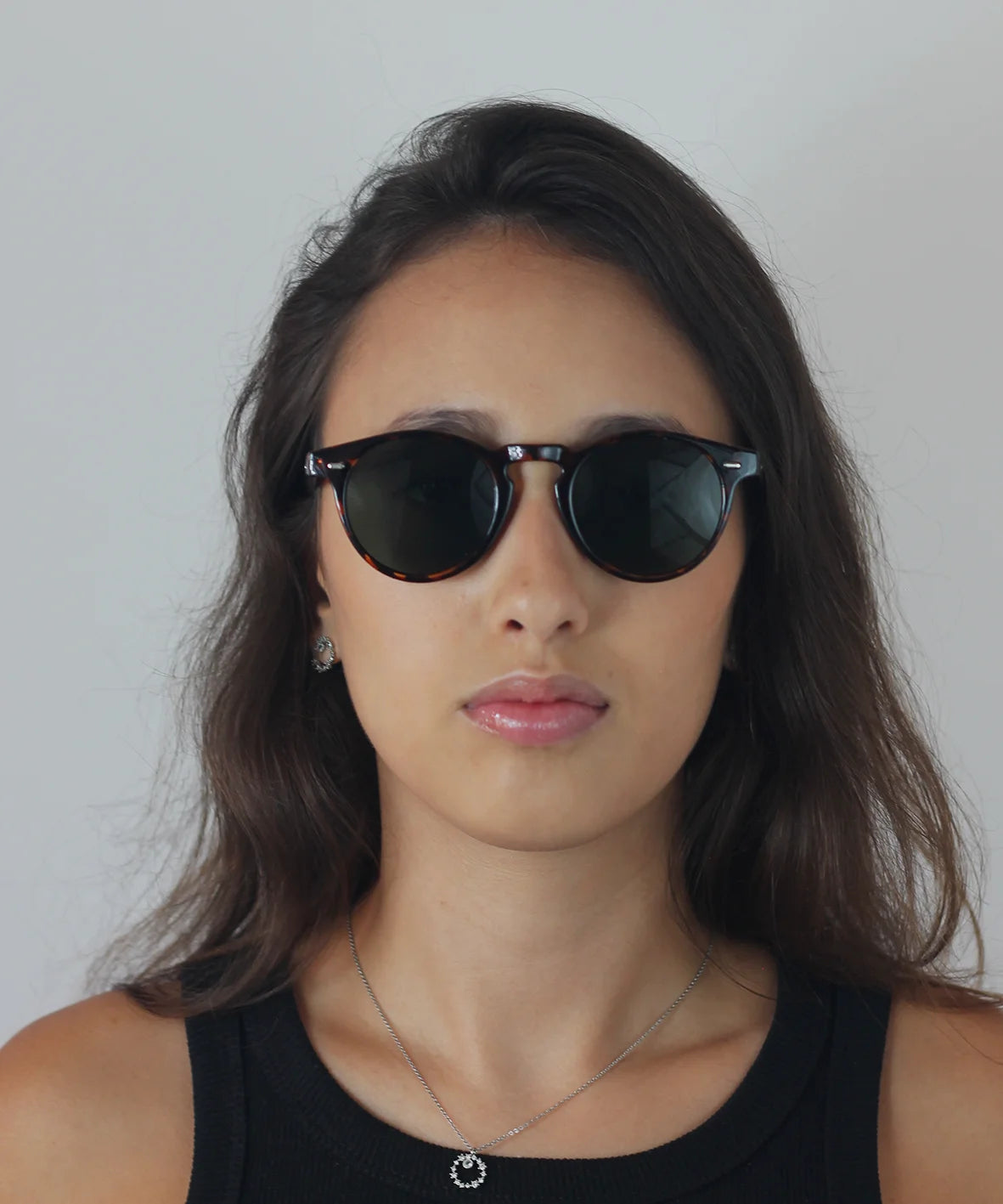 Ambar - modelo femenino frontal