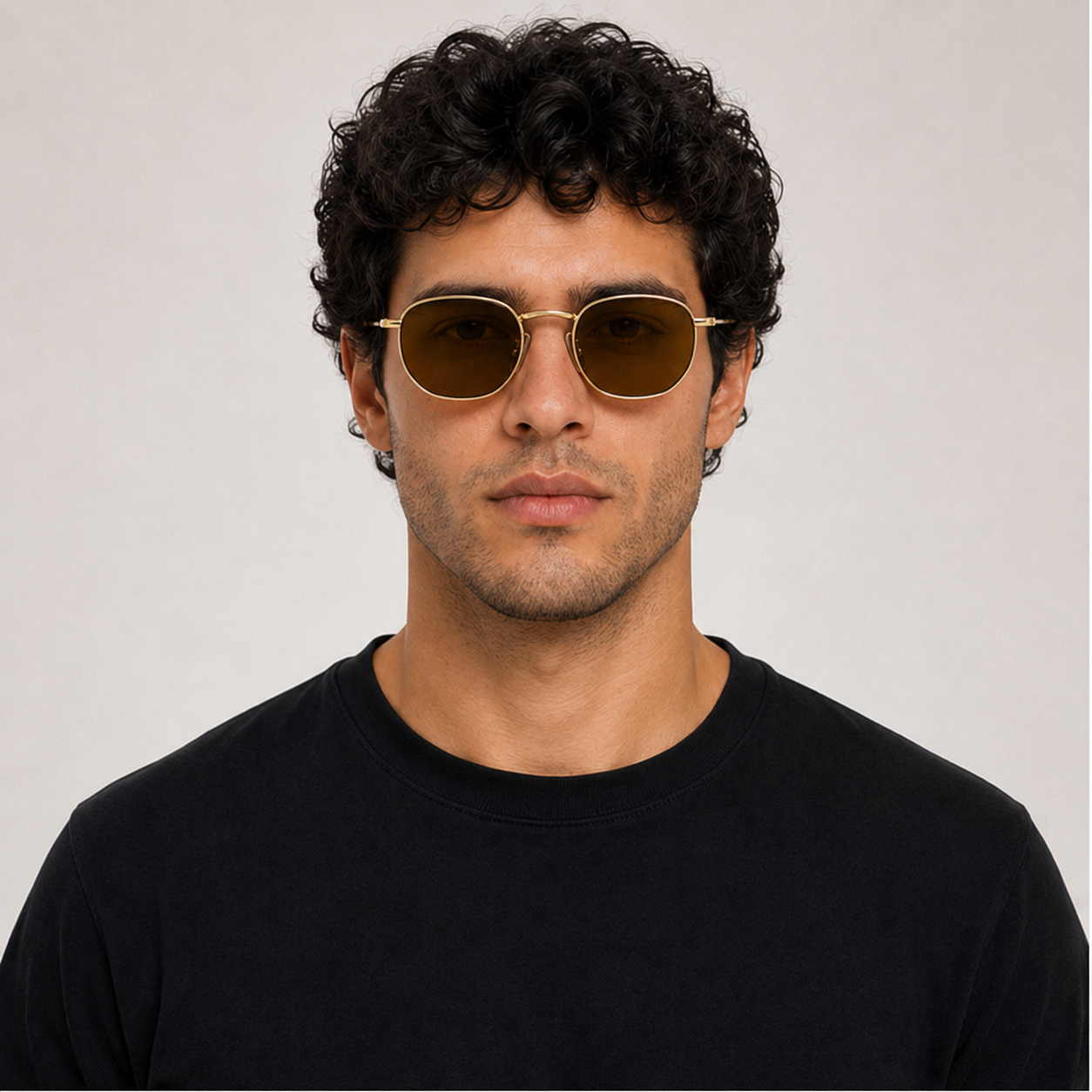 Enela Dorado - modelo masculino frontal