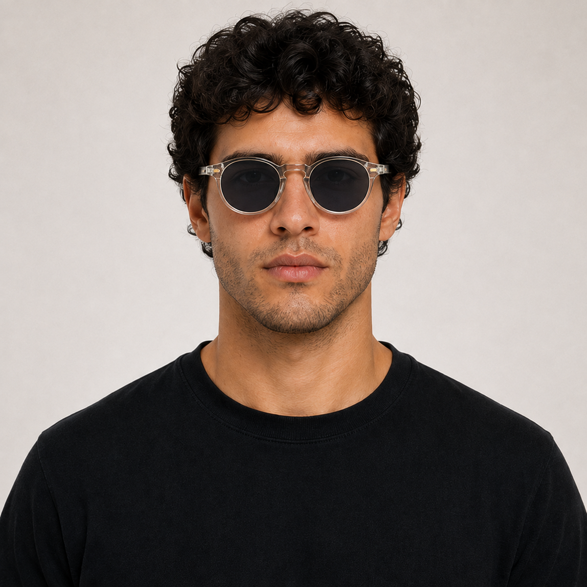 Opal - modelo masculino frontal