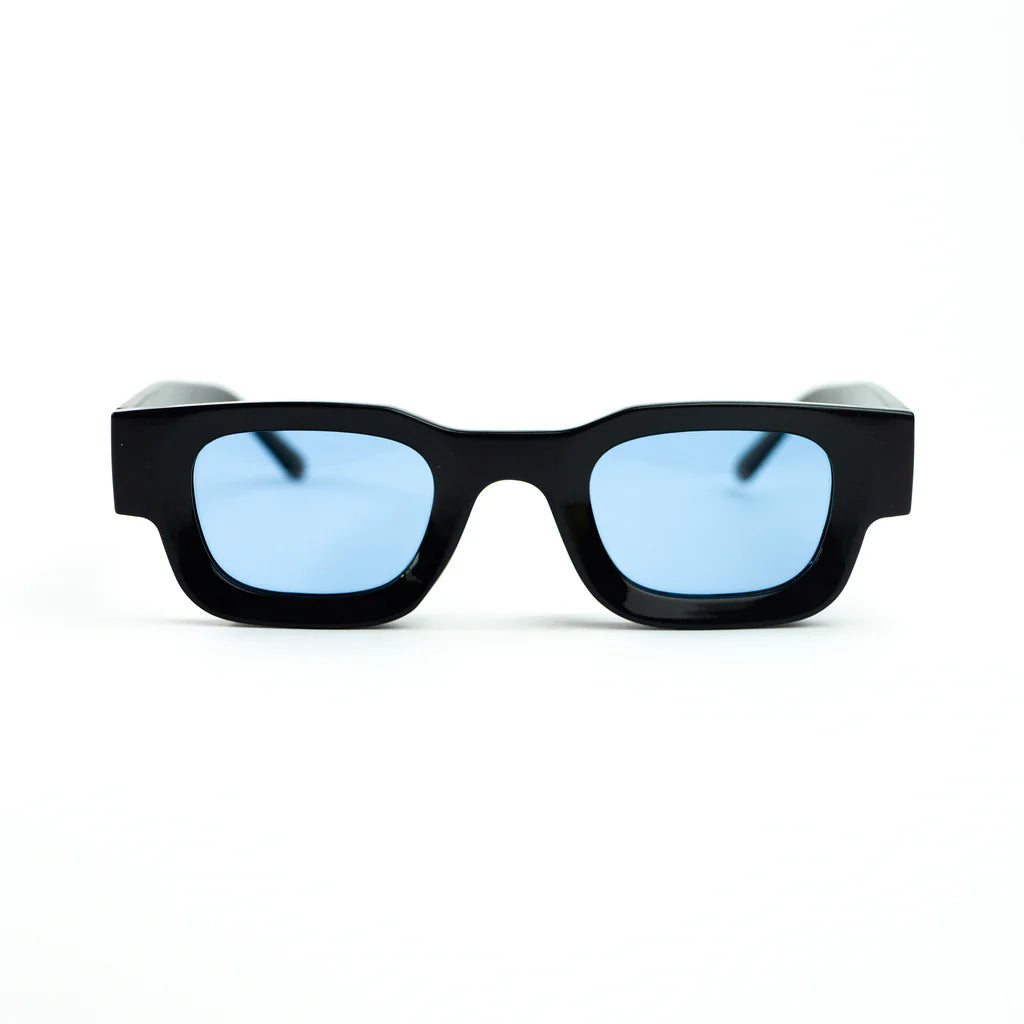 Paris Negro con lentes azules - vista frontal